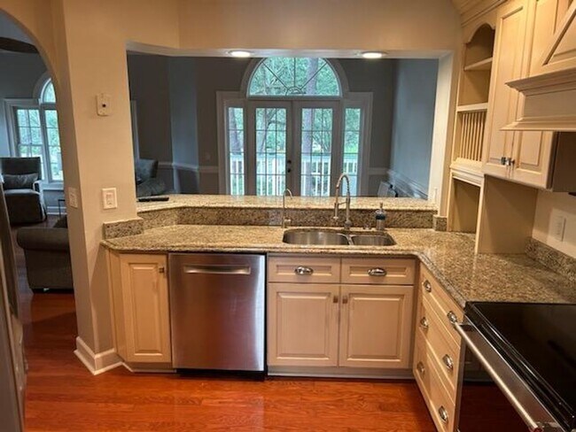 Building Photo - 56 Spindle Ln