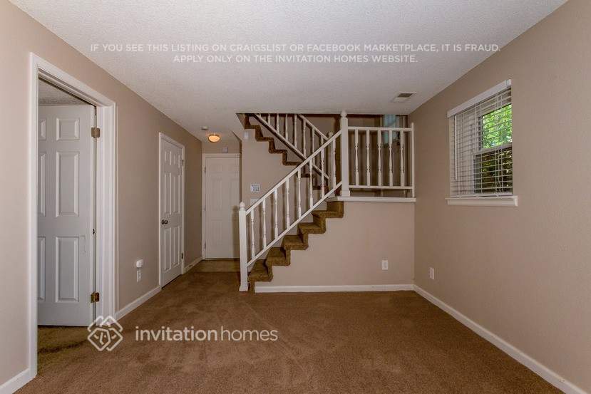 Building Photo - 2869 South Espana Court