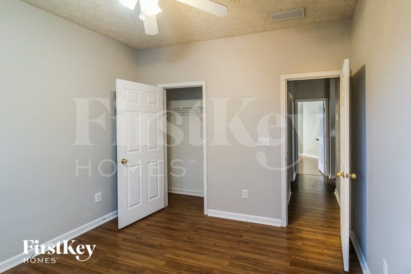 Building Photo - 779 Clairidge Elm Trail SW