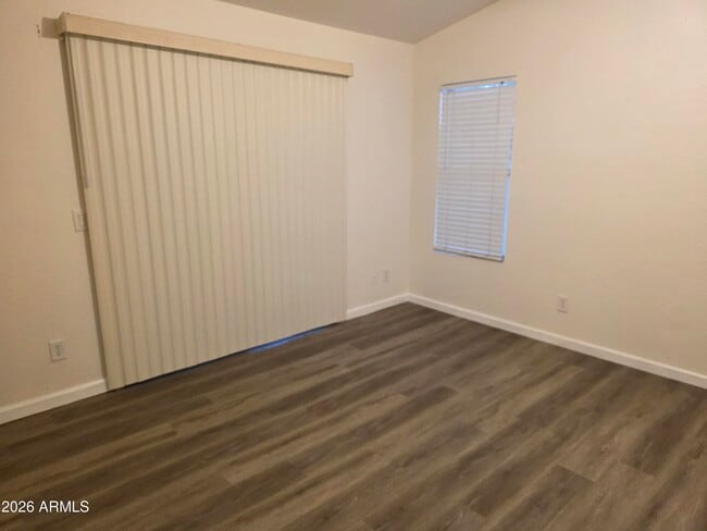 Building Photo - 2521 W Desert Spring Way