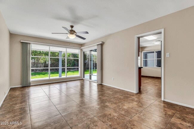 Building Photo - 4623 E Catalina Dr