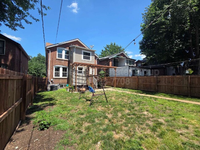 Building Photo - 4114 Alma Ave