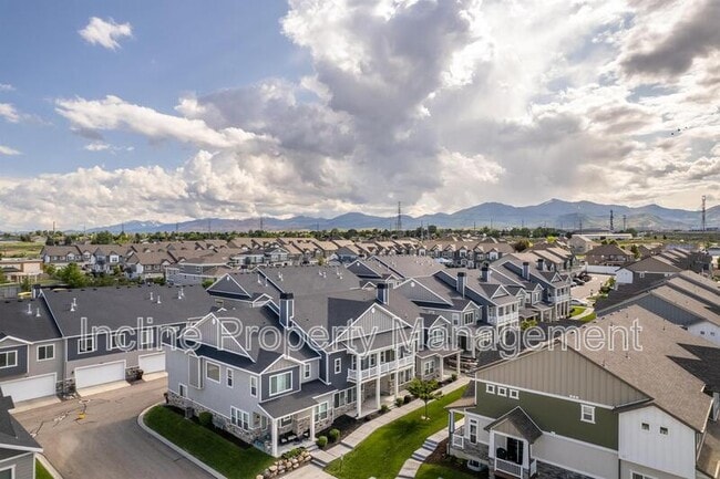 Building Photo - 5638 Island Ridge Dr