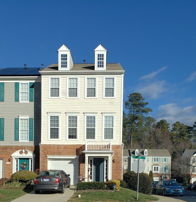 Primary Photo - 3 level Townhome with garage in N Raleigh