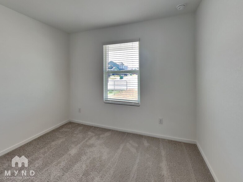 Building Photo - 328 Pacific Waters