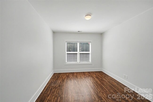 Building Photo - 1220 Fairmont St
