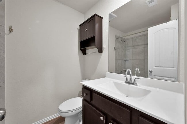 Building Photo - 20259 Creekdale Bend Dr