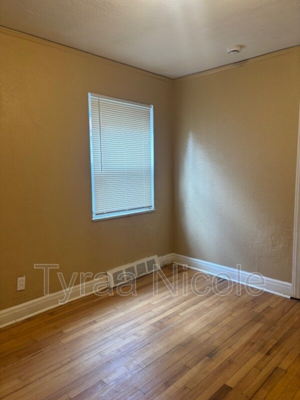Building Photo - 16016 Chalfonte St
