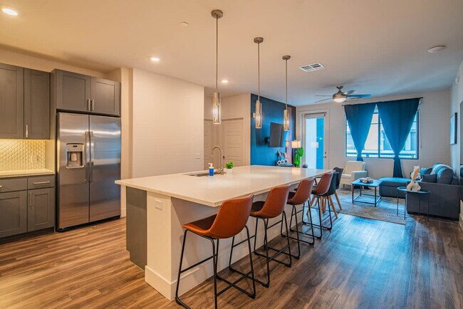 Building Photo - 15501 N Dial Blvd