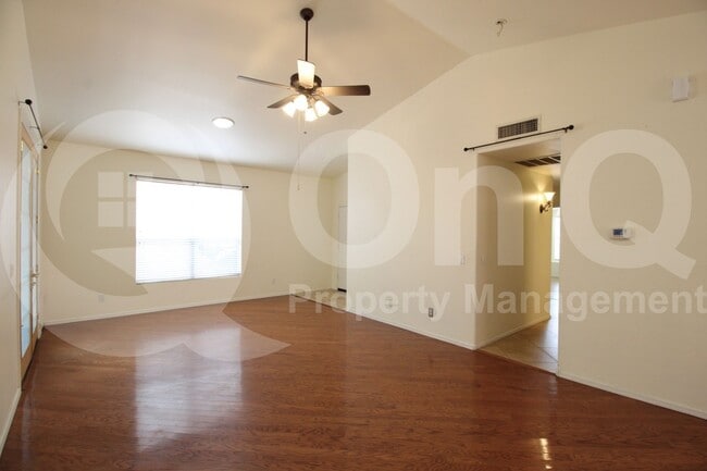 Building Photo - 1140 S Cholla St
