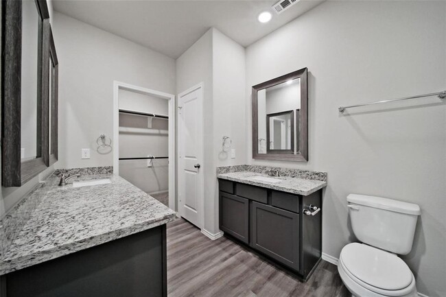 Building Photo - 507 Navajo Dr