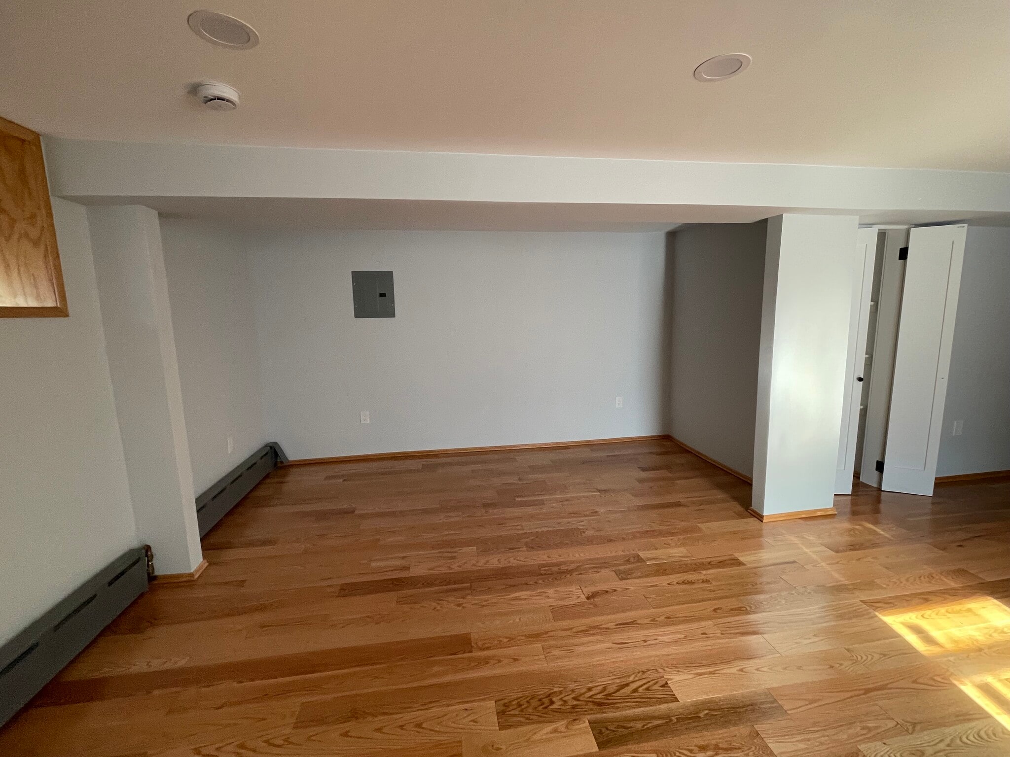 Building Photo - 2544 Yates Ave