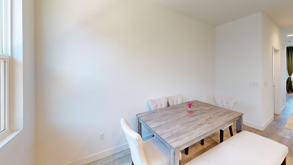 Building Photo - 1333 Pullman Way