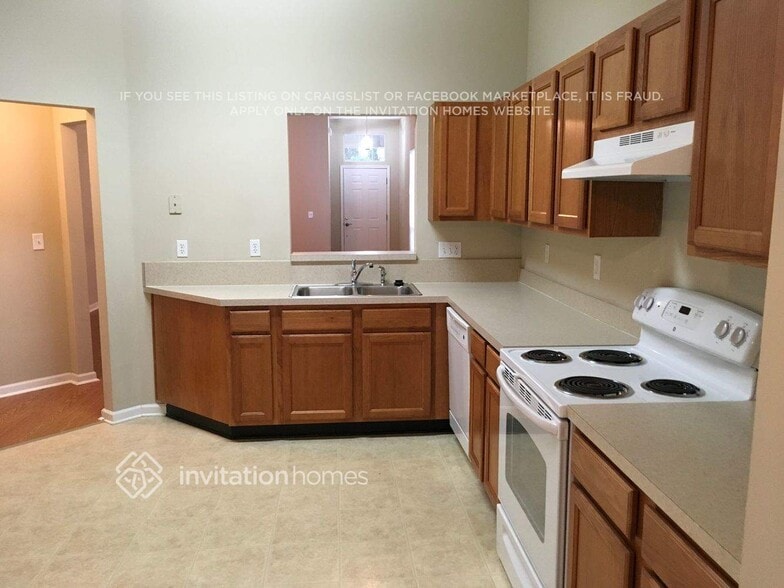 Building Photo - 4011 Pebble Brooke Circle South