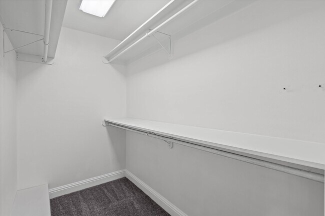 Building Photo - 27572 Claiborne Cir