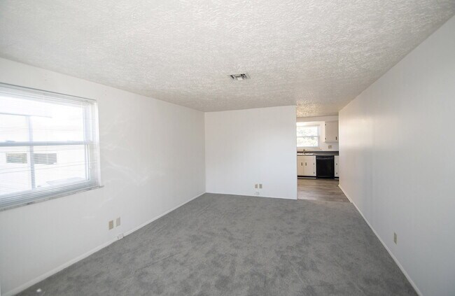Building Photo - Coming Soon – Easy Living on the Southeast Side