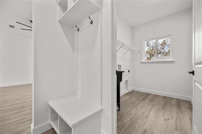 Building Photo - New Construction 3/2 in Bronson