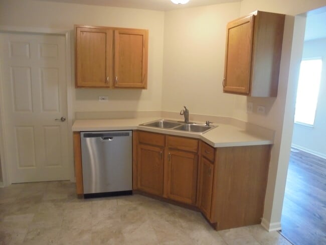 Building Photo - 3110 Ronan Dr