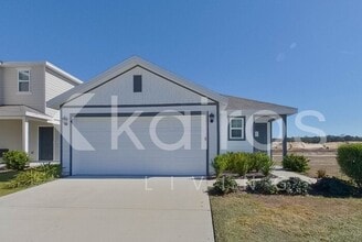 Building Photo - 8681 SW 43rd Ter