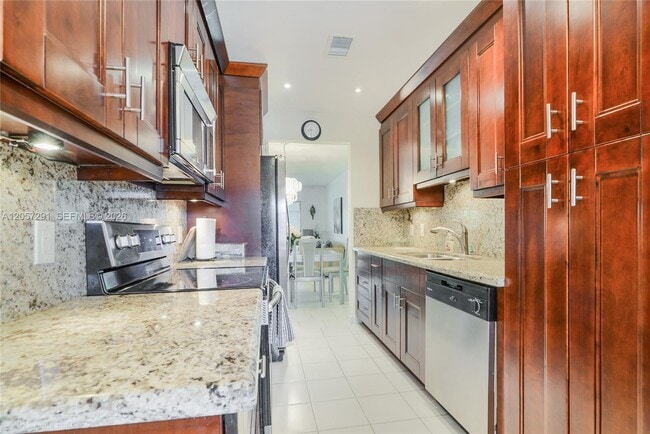 Building Photo - 1251 SW 125th Ave