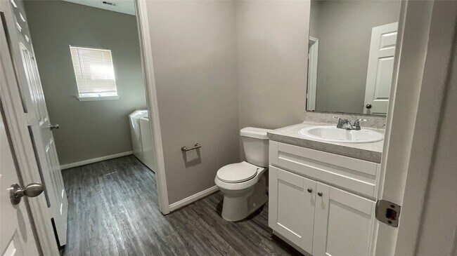 Building Photo - 4510 Mayflower St