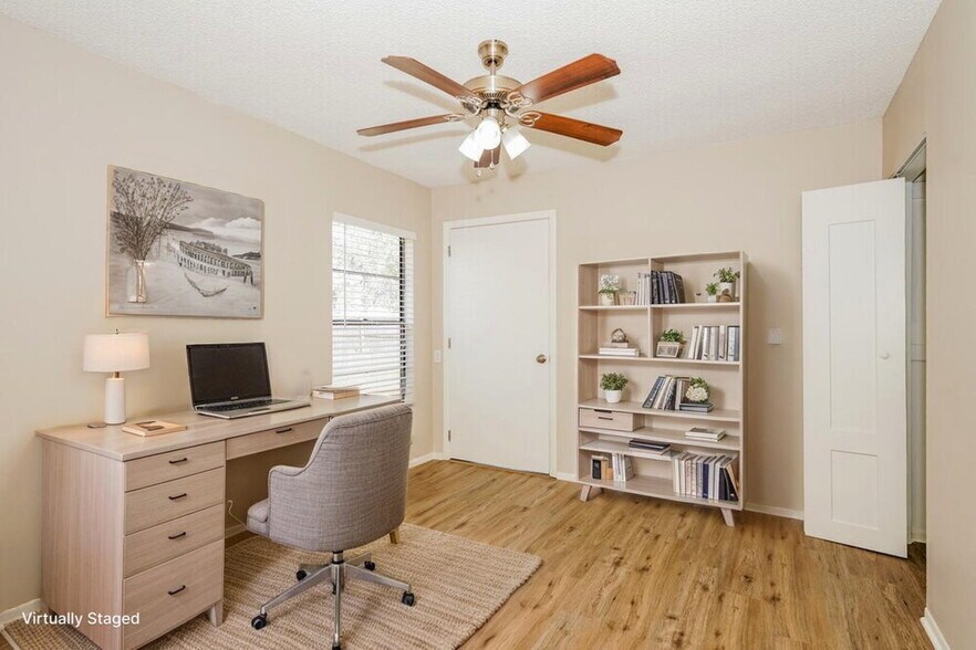 Building Photo - 1439 Lodge Terrace