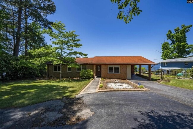 Building Photo - 212 S Lake Dr