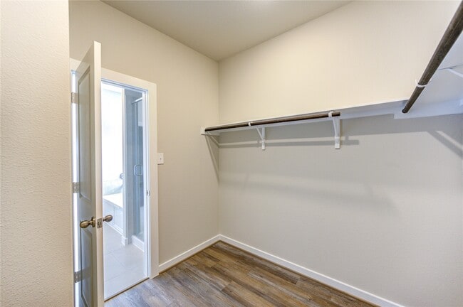 Building Photo - 6219 Lost Rdg Ln