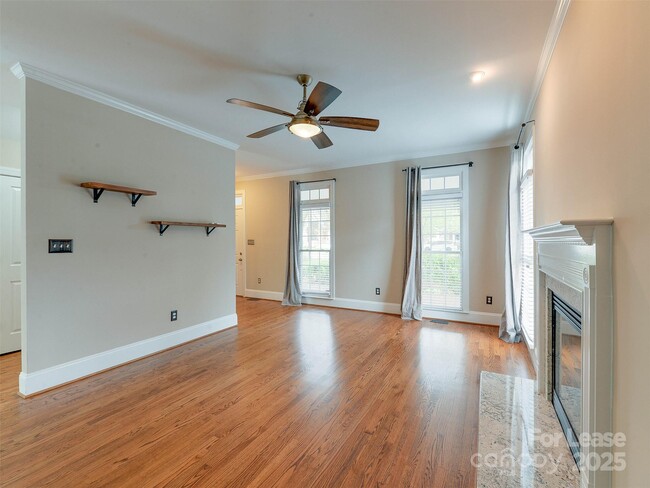 Building Photo - 620 Marsh Rd