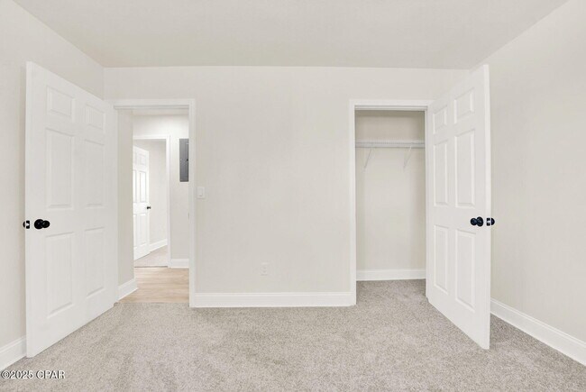 Building Photo - 5204 Park St