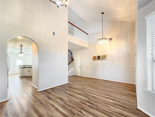 Building Photo - 21827 Sierra Long Dr