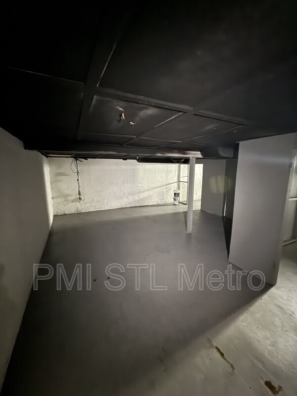 Building Photo - 10736 Spring Garden Dr