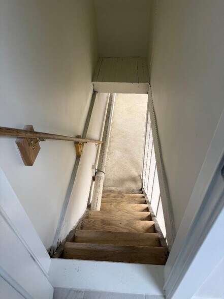 Building Photo - 924 N 5th St