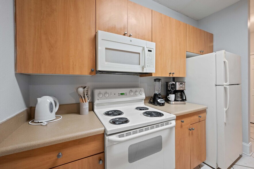 Building Photo - 5659 Graduate Cir