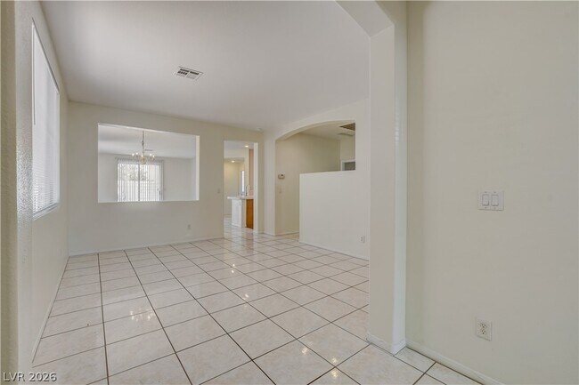 Building Photo - 9890 Ridgehaven Ave