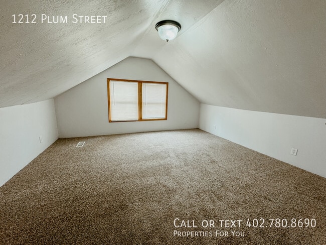 Building Photo - 1212 Plum St