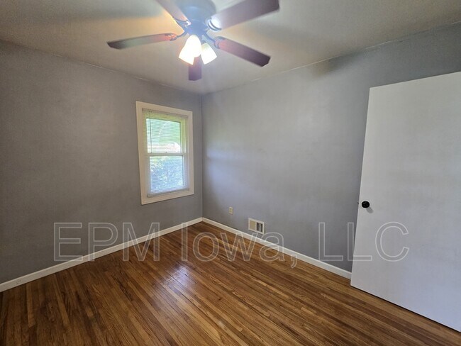 Building Photo - 7206 La Porte Rd