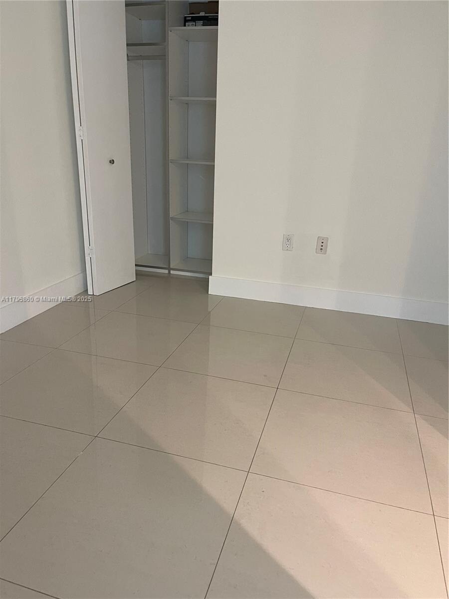 Building Photo - 92 SW 3rd St