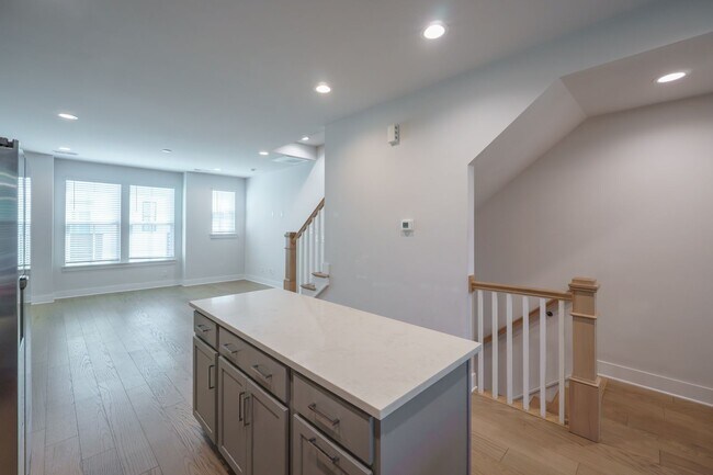 Building Photo - 608 Old Dominion Dr