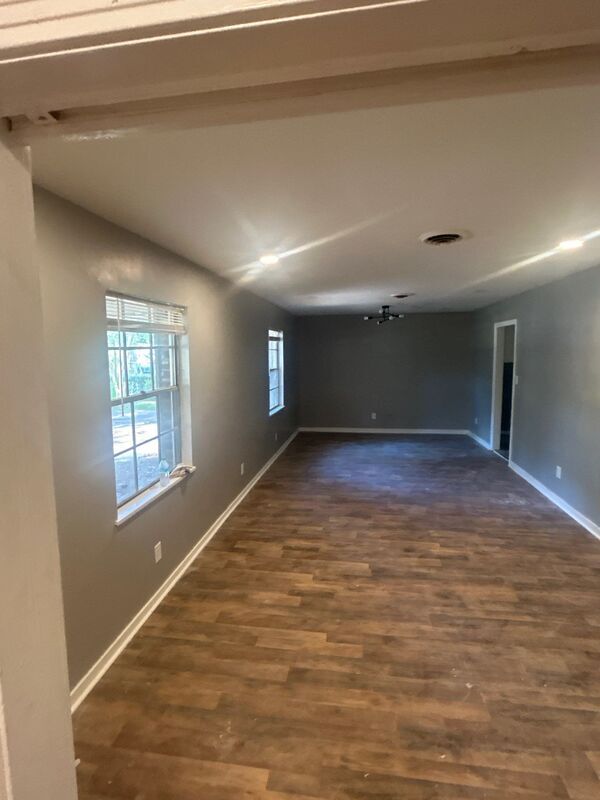 Building Photo - 1114 Garden Park Dr