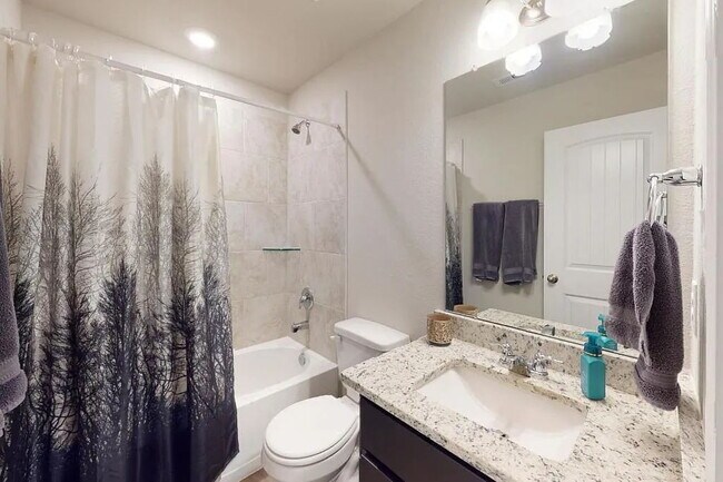 Building Photo - 3Bedroom, 2Bath, commuity pool access and side walk community in Pleasant Hill North Bryan off 2818