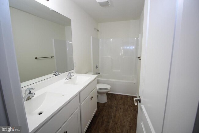 Building Photo - 83 Cherry Blossom Ct