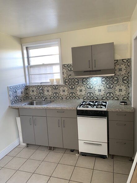 Building Photo - 22 Lyon St