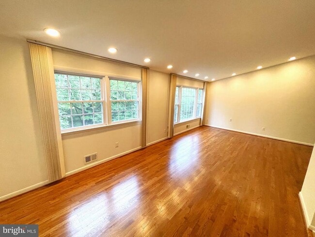 Building Photo - 8410 Buckhannon Dr