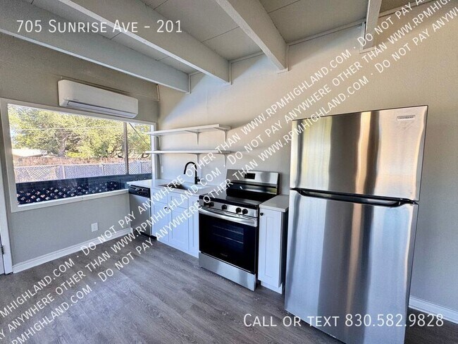 Building Photo - 705 Sunrise Ave