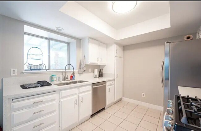 Building Photo - 3095 S Quantana Way