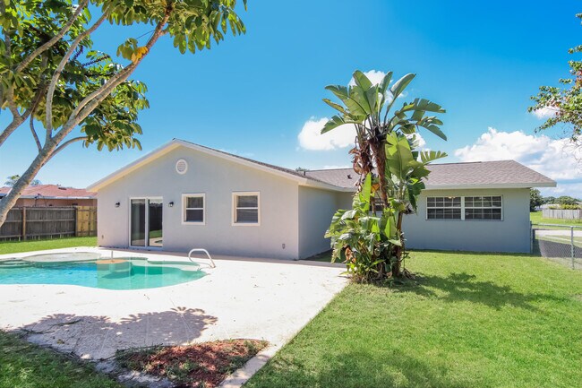 Building Photo - 1195 Cotton Rd NE