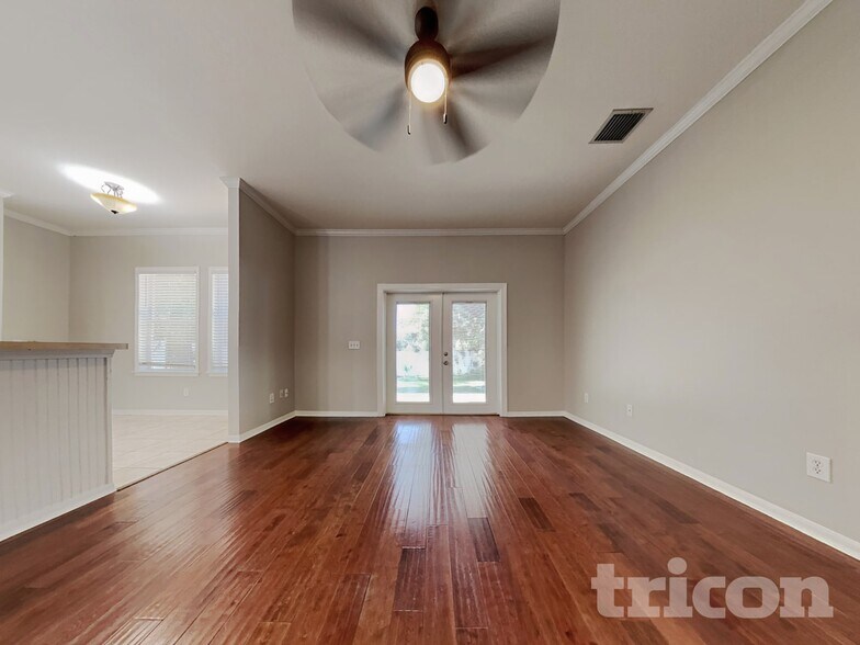 Building Photo - 1227 Gordon Oaks Dr