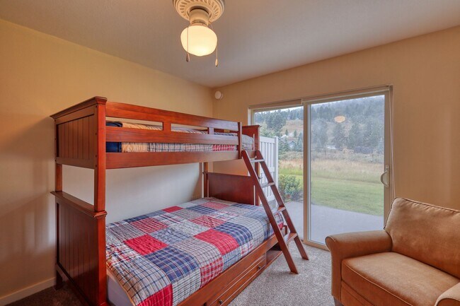 Building Photo - 313 Firelight Dr