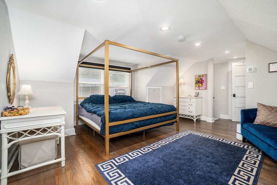 Upstairs master - 4512 Tracy Avenue